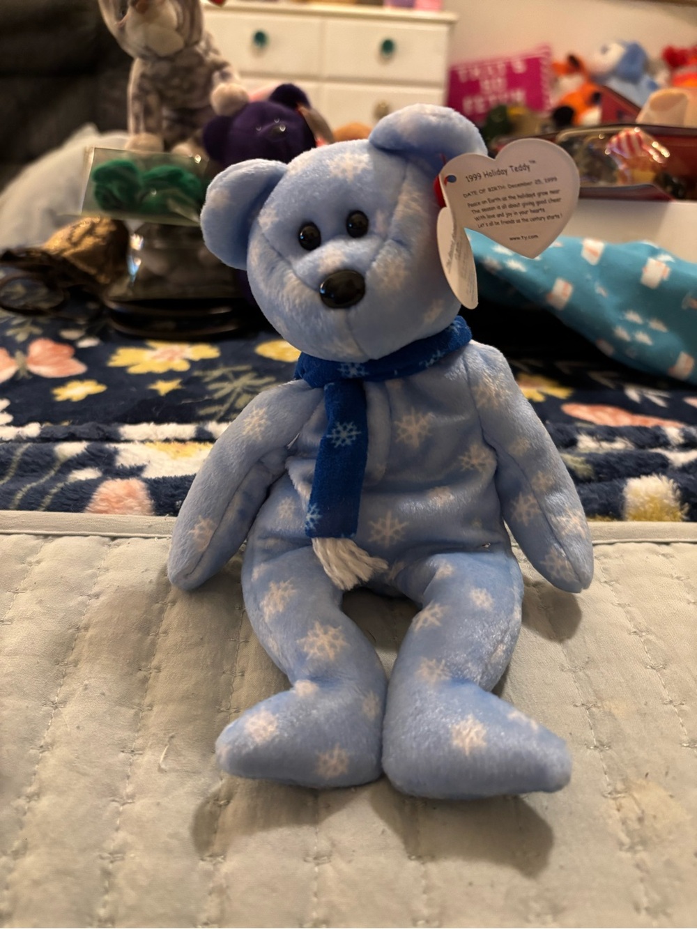 1999 Holiday Teddy TY Beanie Baby BNWT